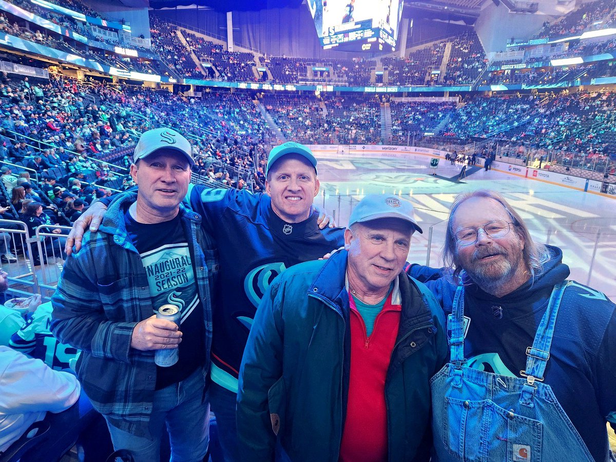 BarefootKeto's tweet photo. Kraken fans all the way from Orondo, WA! Way to represent!
Attack! Attack! Attack!
Go Kraken!

#SeaKraken 
#SeattleKraken 
#WenatcheeWild
#WhereIRoot
#ClimatePledgeArena https://t.co/gA1kfIYKWR