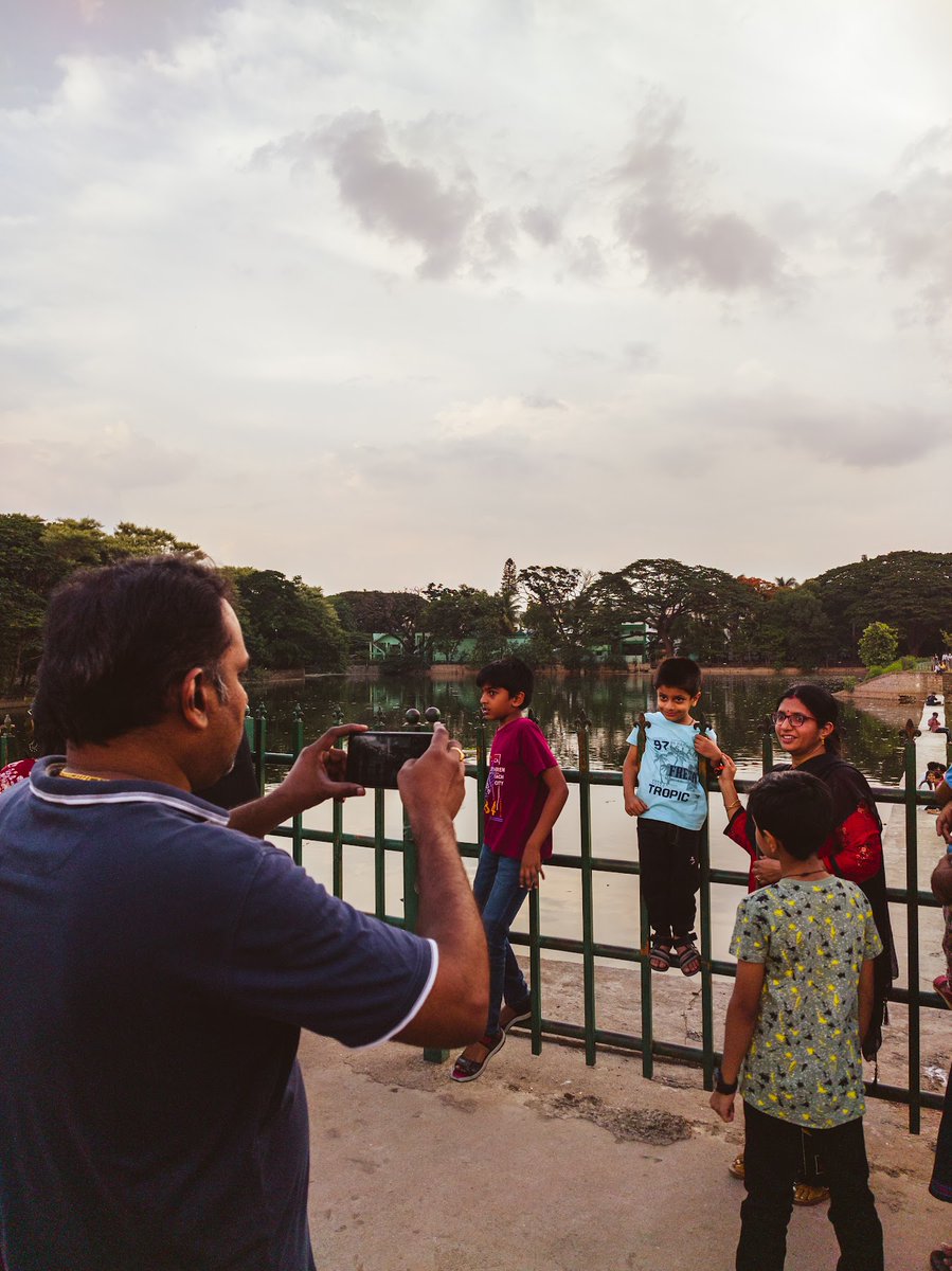 jpegaurekpeg's tweet photo. 📸 Here's a Thread 🧵: 
Learning Photography with a Dash of Philosophy.🔖

From framing life's moments to focusing on what truly matters, let's dive into the art of photography. 

Also, feel free to share your photos and flex your photography skills! 📸✨ https://t.co/B650v4CB8D