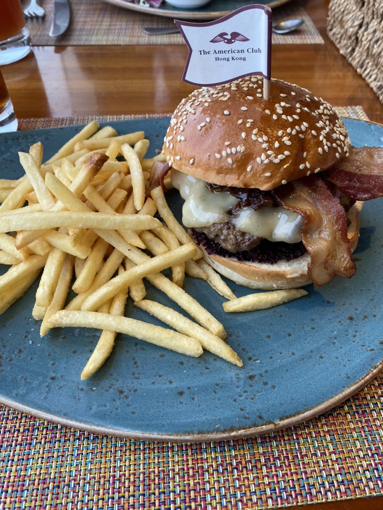 IMHO the best burger in Hong Kong 🤤 😋