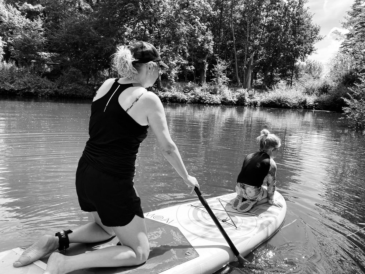 (1/2) Wat vond ik het heerlijk toen; 2km volle bak zwemmen voor het goede doel. Niet wetende dat het de allerlaatste keer sporten zou zijn; de dag erna…  #longcovidawarenessday #longcovid #ConfrontLongCovid #NietHersteld #NotRecovered