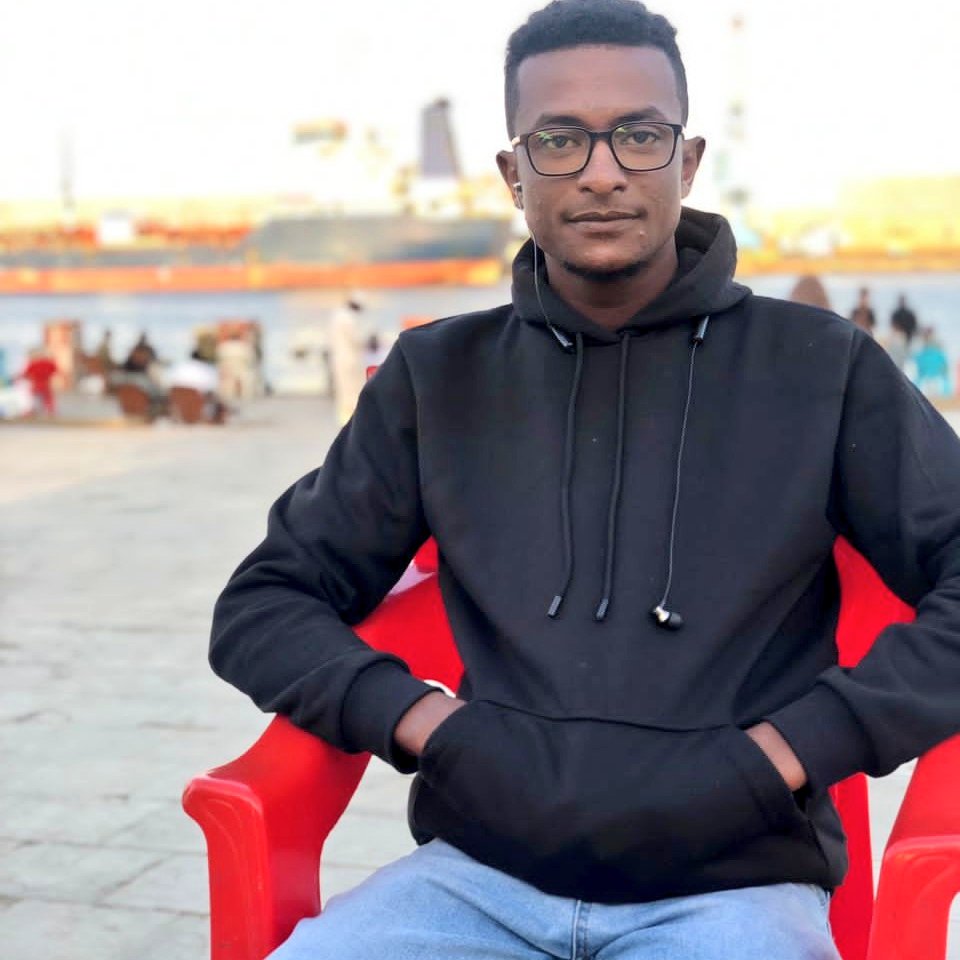 mosab_bisha's tweet photo. #NewProfilePic https://t.co/qOwWUhGdvW