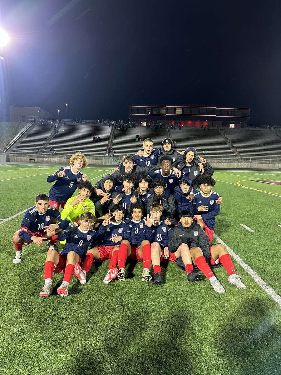 MillardSBSoc's tweet photo. PATRIOTS WIN!

A great test at home to start the season, on to Saturday at Columbus!

Patriots 1 - Bears 0.

@MSHSactivities @nebraska_talk https://t.co/W2YjW2d19r