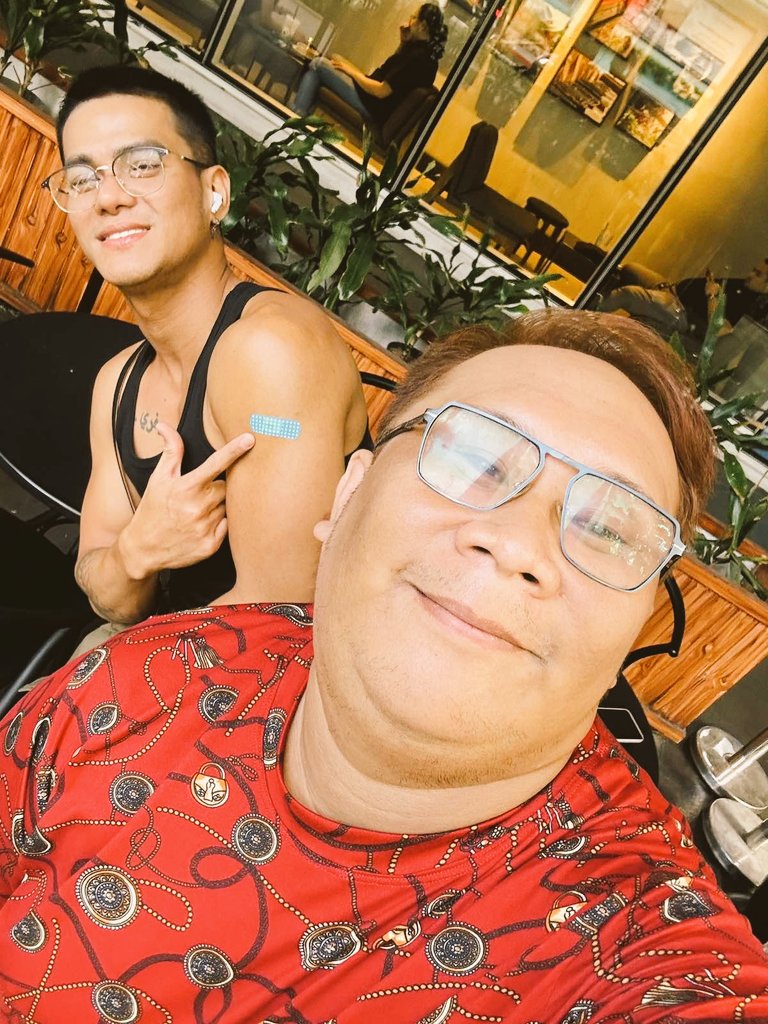 Nursejepoy27's tweet photo. Apaka pogi Naman Ng client ko ❤️
First Dose of Gardasil 9, Thank you boss @drunk_moreno17 sa tiwala ❤️
For those interested on getting the vaccine DM Me ❤️
#flu #pneumo #HPV #Meningo #hepaB https://t.co/eVqKWvUWyN