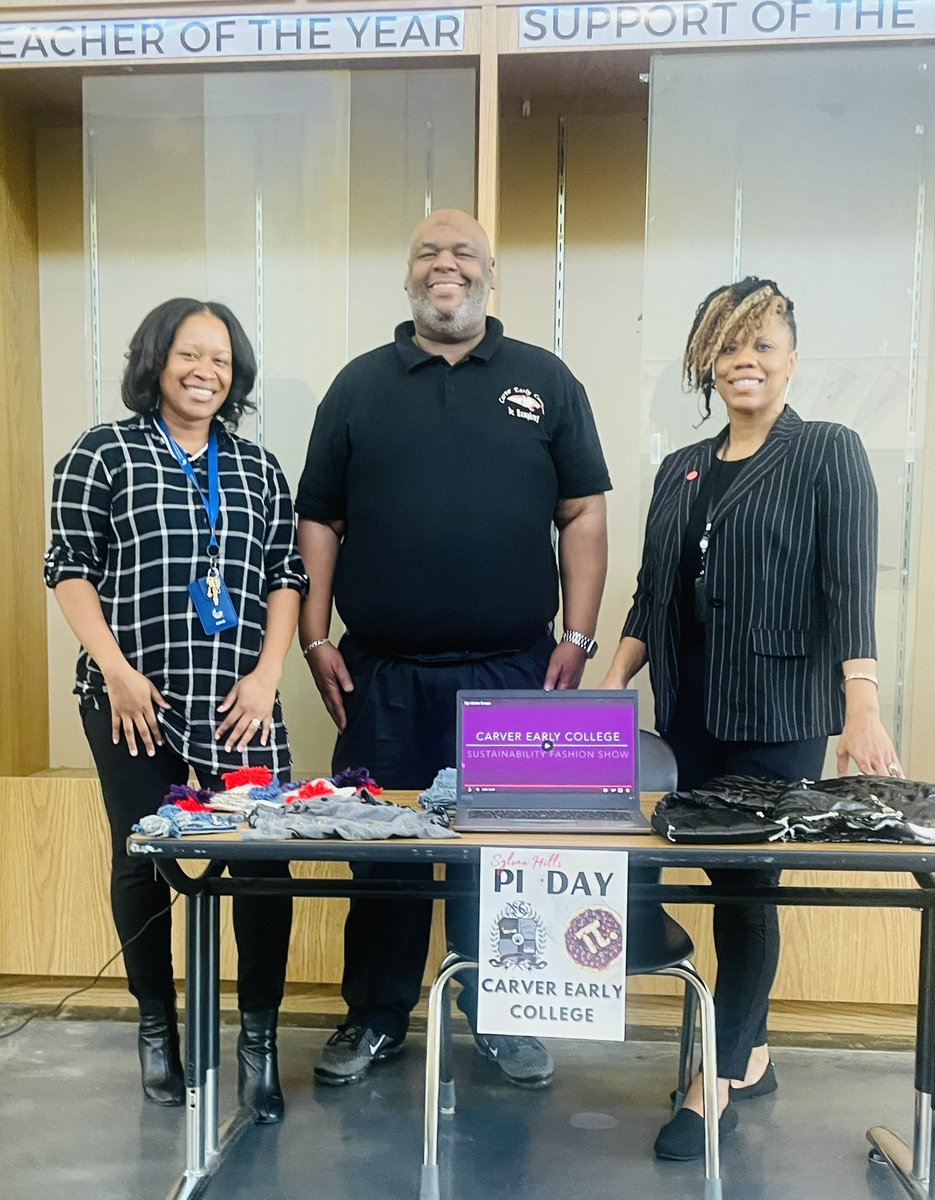 AmonieRucker's tweet photo. What a phenomenal time we had representing @APSCarverEC at @APSSylvanHills Pi Day event, tonight! #CarverCluster #AtlantaPublicSchools #STEM https://t.co/7270S2pun6