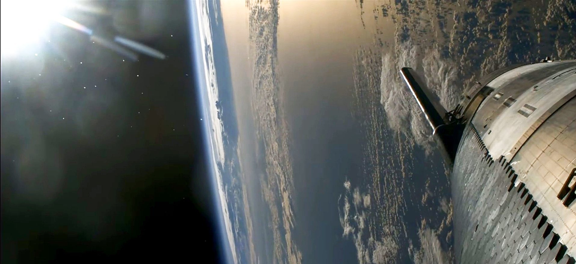 [Image: GIrcy7jWAAAAp9c?format=jpg&name=large]