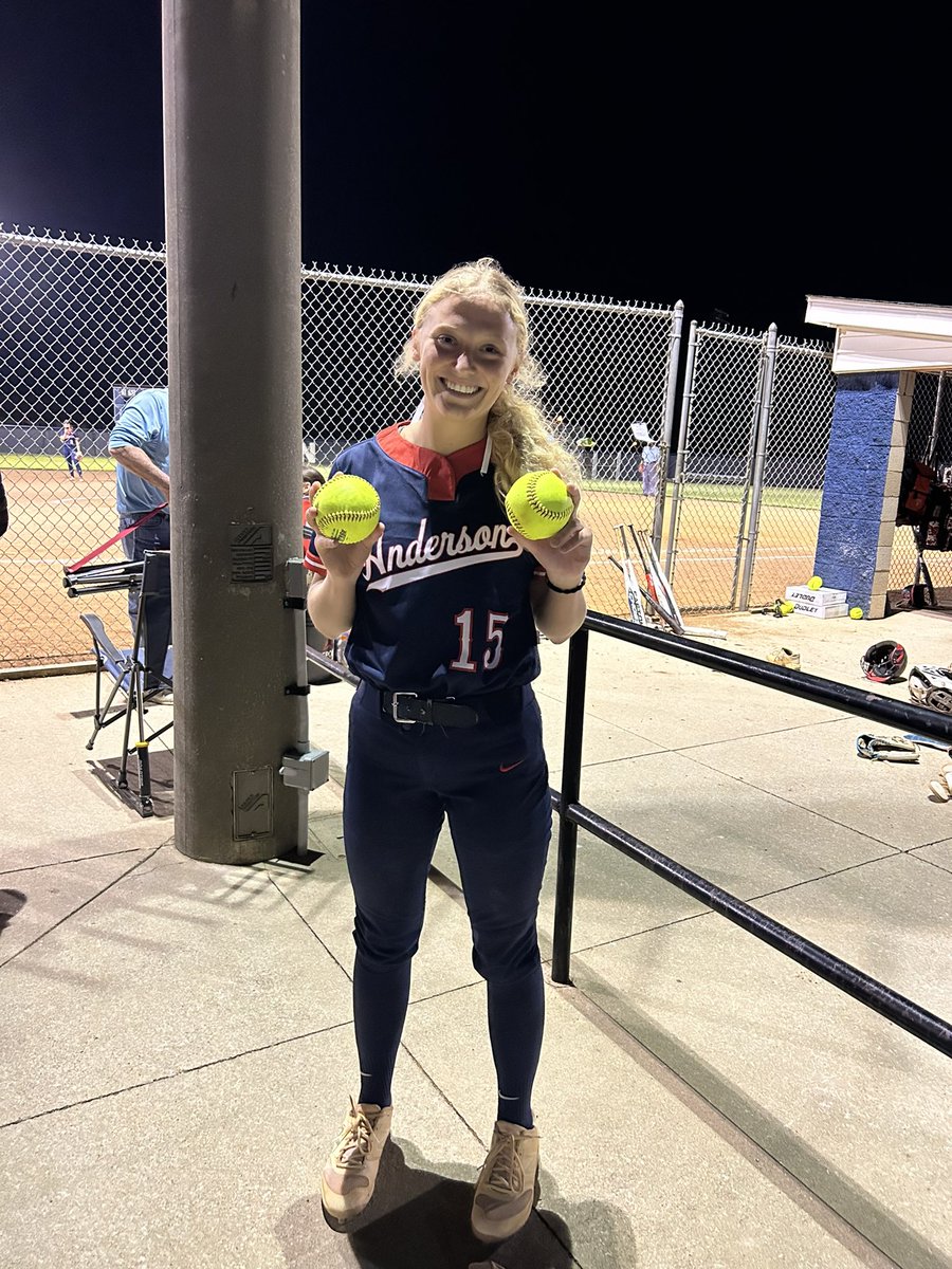 Aspen Mitchell tweet media