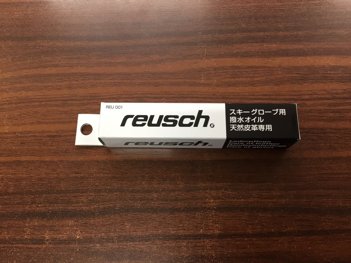Ishii_compekan's tweet photo. 革製品の #スキーグローブ お手入れしてますか?
お手入れをしないと硬くなったり革が伸びてしまいます。
#グローブオイル を定期的に塗る事により柔軟性、耐水性や耐摩耗性が上がりグローブを長持ちさせることができます。
#HESTRA
#SWANY
#reusch
#石井スポーツ #カンダコンペカン #スキー #SKI https://t.co/QmTcaxv7mE