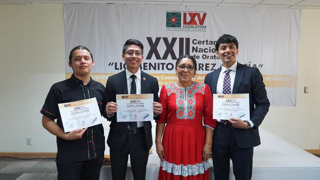 SergioLopez_S's tweet photo. El H. Congreso del Estado de Oaxaca fue el ágora del talento juvenil oaxaqueño esta tarde, con la participación de niñas, niños y jóvenes en el XXII Certamen Nacional de Oratoria en su fase estatal.

¡Felicitaciones a las y los ganadores! El arte de las palabras es, sin duda, una gran herramienta humana que abre puertas y caminos.