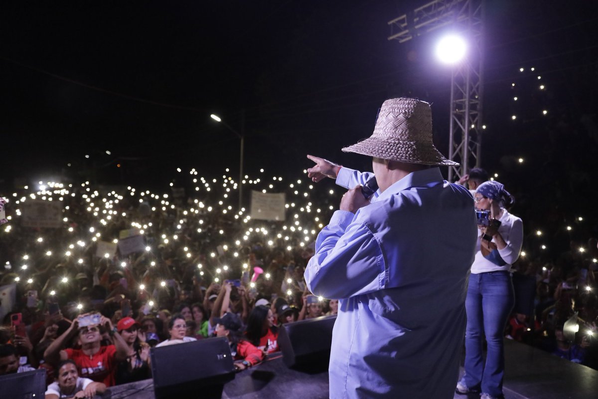 Nicolás Maduro tweet media