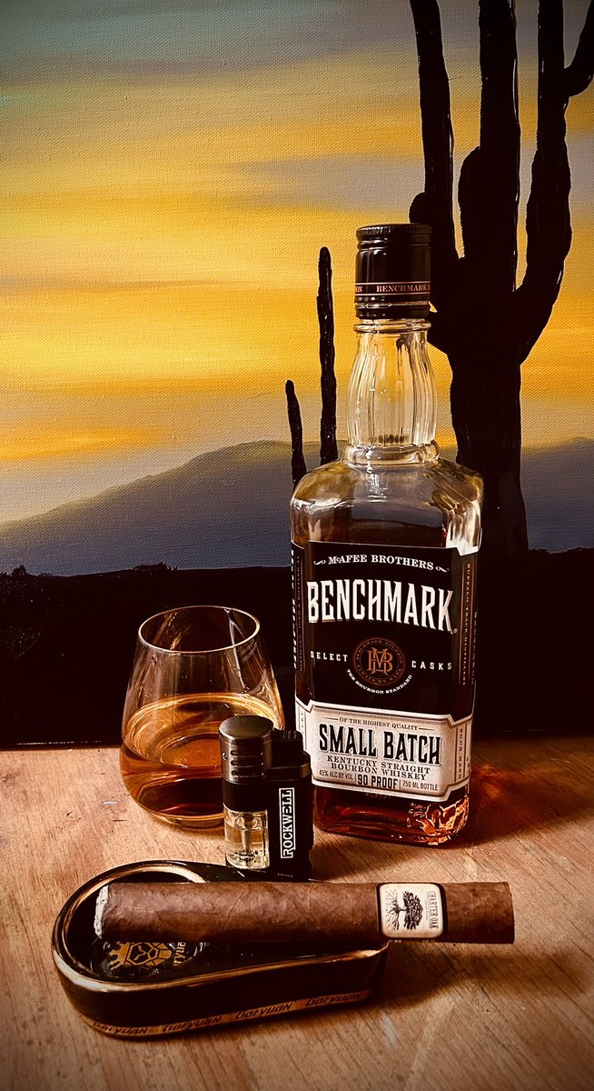 AnnapolisAsh's tweet photo. Round 2. Benchmark Small Batch, and a Foundation Charter Oak. #benchmark #benchmarksmallbatch #benchmarkbourbon #foundationcigars #foundationcharteroak #annapolisashtalk #cigarsandbourbon #staysmokey https://t.co/faWQ81K0DX