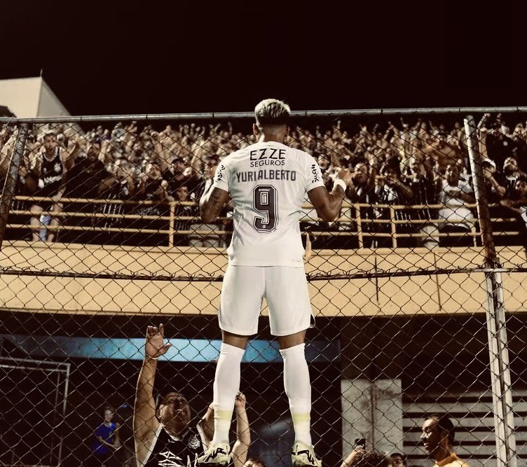 EU AMO ESSE CARA! Torcedores elogiam Yuri Alberto, após a vitória