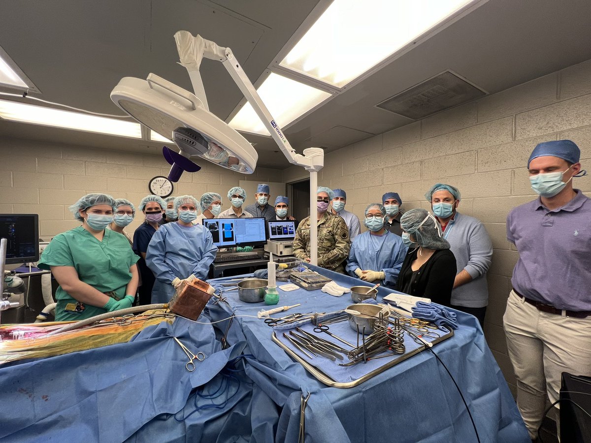Amazing day at the HEPIUS Lab when we were visited by our current and former DARPA Program Managers to see a live demonstration of our groundbreaking devices for the treatment of acute spinal cord injury!
#HEPIUS. #johnshopkins #hopkinsneuro #spinalcordinjury