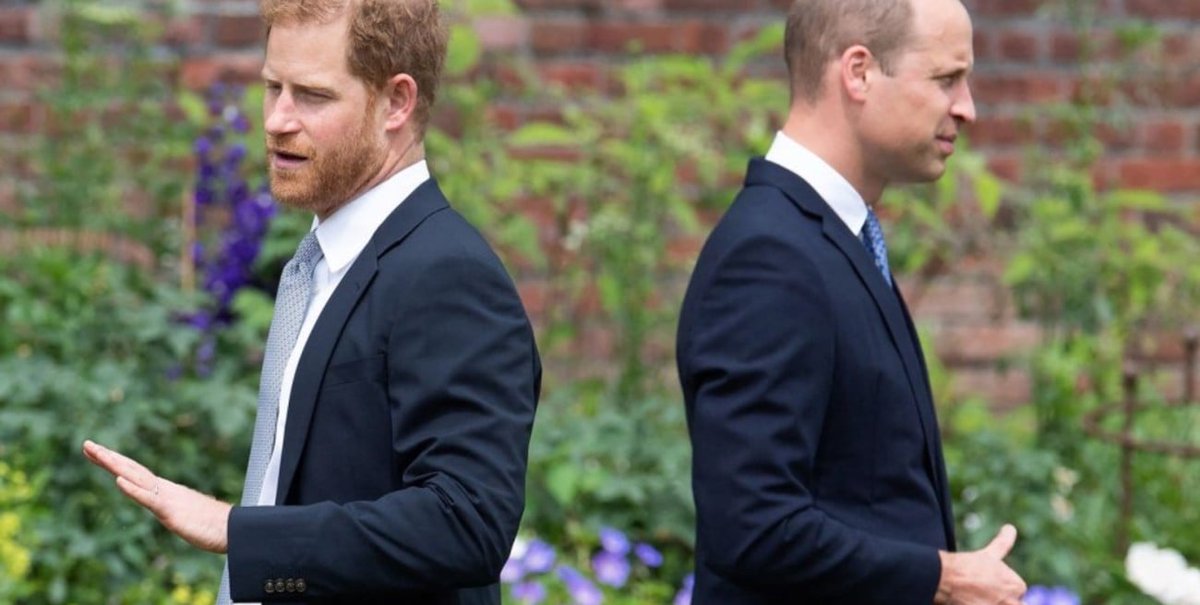 Juntos, pero no revueltos: William y Harry "no se cruzaron" en los Diana Legacy Award dlvr.it/T45LsS