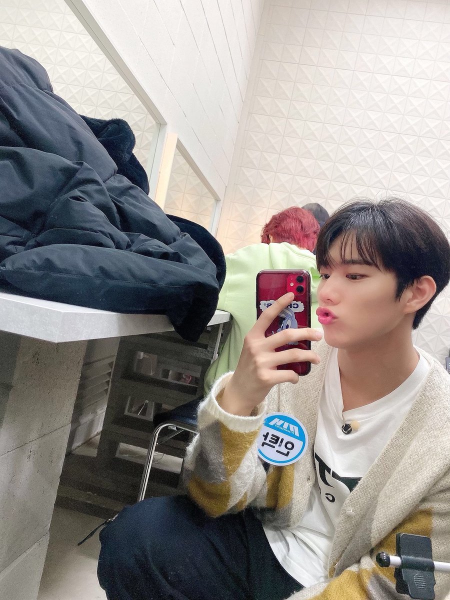 me contaron que #𝐱trā一𝐠irls·𝟏st·𝚢ear has arrived y eso explica totalmente las patadas que le dieron a la puerta de la casa de las armonías, the #𝕘ä𝑙act𝕚cﮩ٨ـ𝐦p𝟹 quería entrar a toda costa y aquí me tiene chillando por #𝑠𝚑ooti𝚗g𓈒࣪𖥔࣪ʼ𝑠ta͝𝚛 ♡💫

va𝐡n-s𝕥ation, ✿