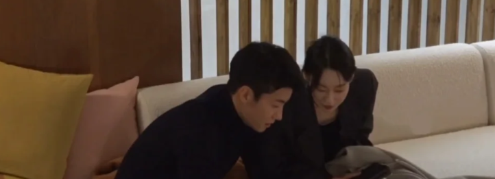 kikimontana22's tweet photo. Y'all can totally live together as a family🤣https://t.co/ELb8Amd1H0

#MySiblingsRomance #연애남매 #LoveSiblingsEP2 https://t.co/a5tSm8Pxf7