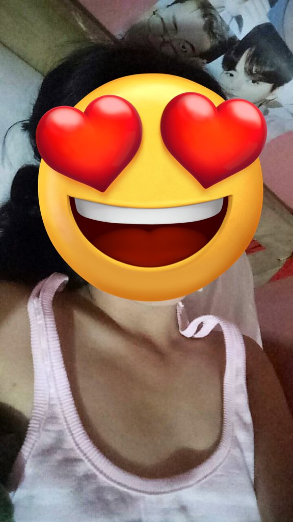 rosy_cheeks29's tweet photo. I am back!!! Just chillin in my bed and wanna tease you with these pics 😘

I am having a payday sale today!❤️ Dm me here or in telegram: @rosy_cheeks29

#alter #alterbagets #alterpinayph #alterph #alterpampanga #alterbaguio #AlterBatangas #altercdo #AlterCebu #AlterManila https://t.co/lLMU36Tp44