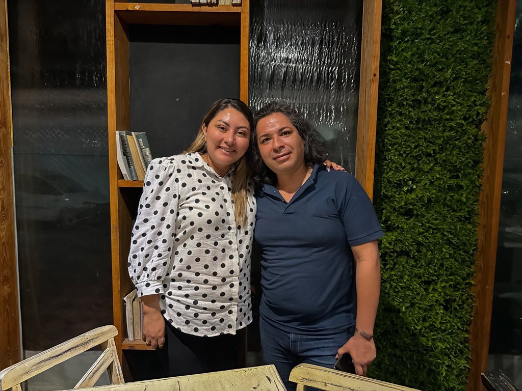 DanielaTaurinoo's tweet photo. El día de hoy me reuní con mi amiga Sofía Guandulain, activista social por los Derechos Humanos de la Comunidad LGBTQ+, quien ha trabajando por romper estereotipos, estigmas y prejuicios con la Diversidad Sexual, logrando distinciones como: 

✔️En 2018 funda la A.C. “Trans-Difusión”para la defensa de los DD. HH. 
 ✔️ Desde 2020 labora en el Congreso del Estado de Oaxaca. 
✔️ En 2023 es nombrada Comisionada Estatal de Diversidad Sexual en Oaxaca. 

Amiga Sofía; reconozco tu lucha a favor de la comunidad 🏳️‍🌈. Tu gran labor está dejando huella en el estado de Oaxaca, haciendo visible lo que por mucho tiempo fue invisible. 

¡Gracias por tus consejos y tu apoyo; estoy segura que juntas seguiremos en la lucha! 🏳️‍⚧️