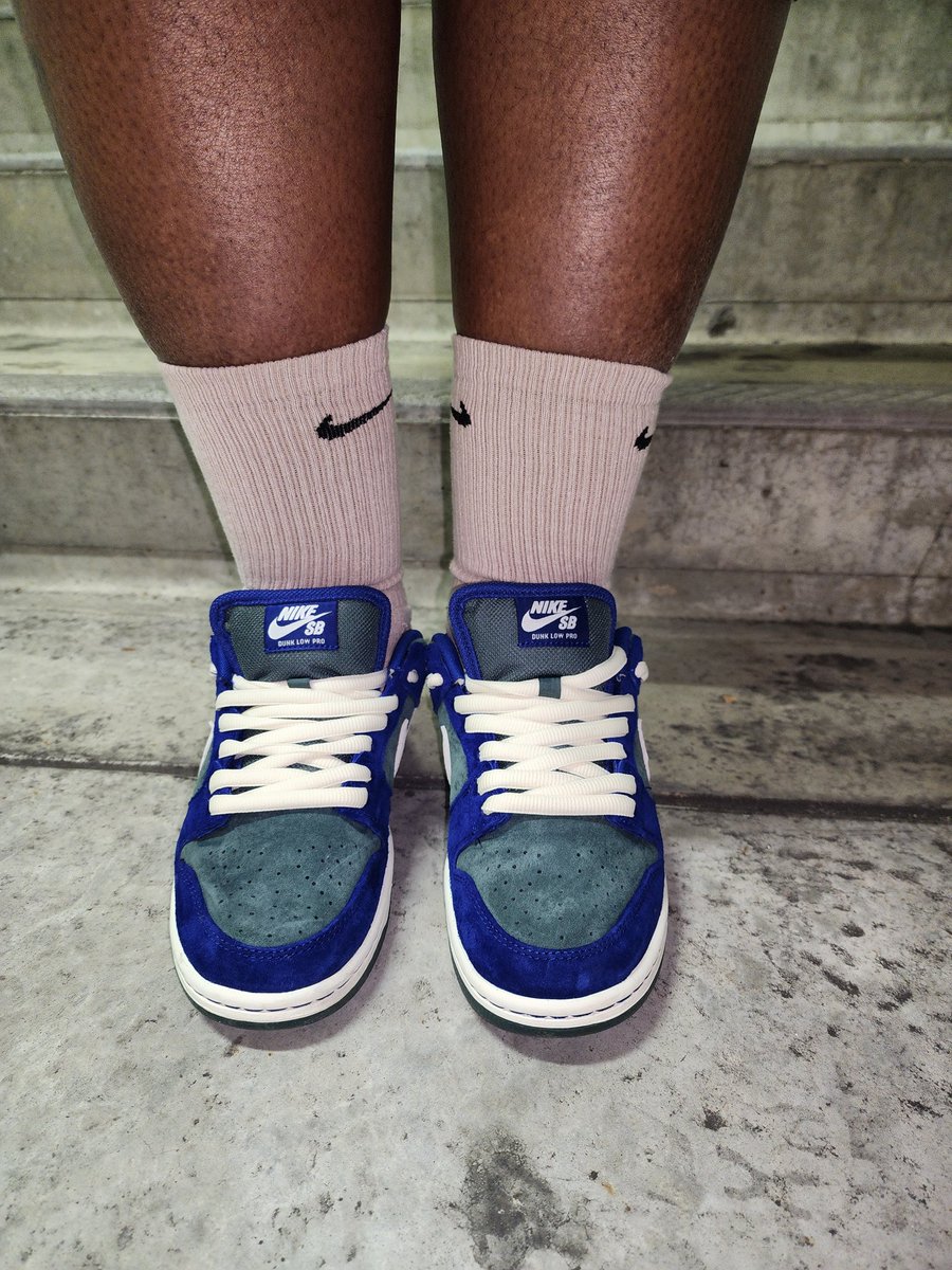 trudyspeaks's tweet image. 👟: Nike SB 'Deep Royal Vintage  Green 
#sbdunks #sb #skateboardingdunks #skateboard #🛹 #nikesbdunks #nikesb #sbology #nikeSBorNothing #sbsonly #nikesbsyl #snkrsliveheatingup #snkrskickcheck