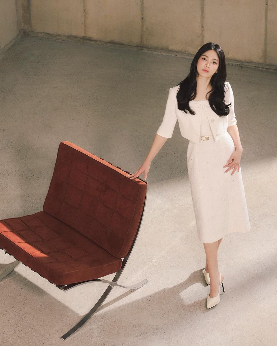 songhyekyo_THA's tweet image. [15032024] #SongHyeKyo IG update : kyo1122

For #michaachannel

สวยจึ้งสระอึ้ง สวยเหมือนลอยมาจากฟ้า

เป็นแบรนด์แอมที่ทำให้สินค้าดูแพงขึ้นร้อยล้านเท่า

😊😊😘😘

#songhyekyo #ซงฮเยคโย #송혜교 #kyo1122igupdate