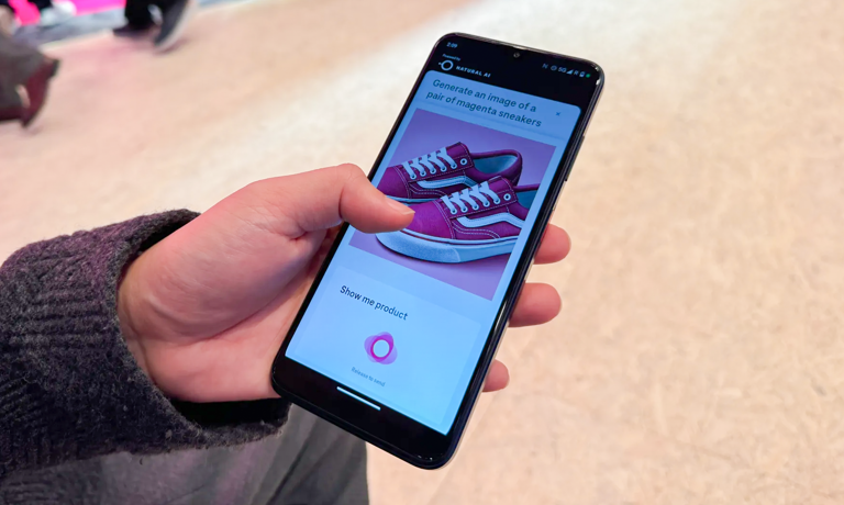 treennow's tweet photo. STARTUP GIỚI THIỆU AI PHONE KHÔNG CẦN CÀI ỨNG DỤNG

Brain AI loại bỏ cửa hàng ứng dụng &amp; thiết kế giao diện người dùng truyền thống. Giao diện của smartphone có tên Natural AI. Người dùng chỉ cần nói những gì họ muốn &amp; điện thoại sẽ trả lời. https://t.co/hRaVvIcObr