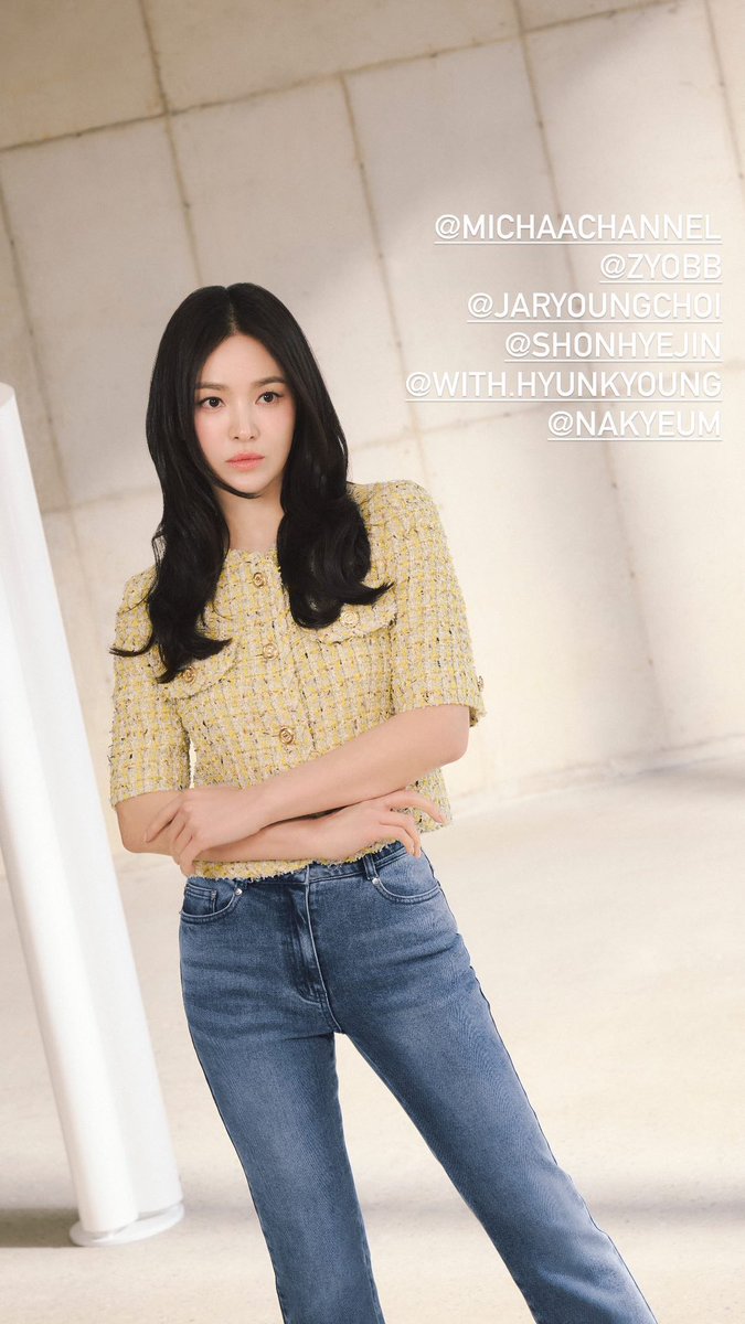 songhyekyo_THA's tweet image. [15032024] #SongHyeKyo IG story update : kyo1122

For #michaachannel

ขายของแบบจัดเต็ม…จุกๆไปเลย 👏🏻👏🏻👏🏻

ยอดเยี่ยมที่สุด

😊😊😘😘

#songhyekyo #ซงฮเยคโย #송혜교 #kyo1122igupdate