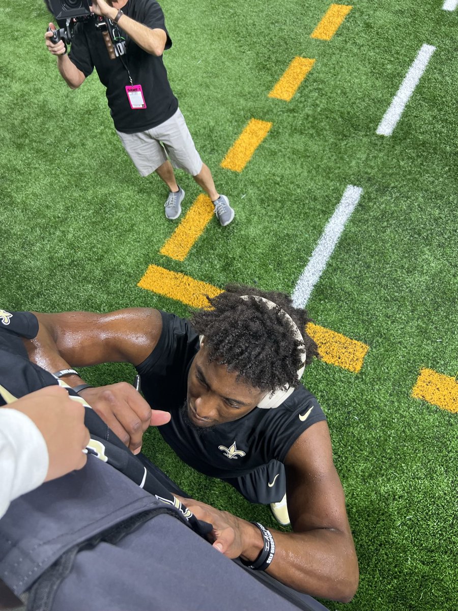 cmcollura's tweet photo. Big thanks to @Cantguardmike for all the great moments over the years. You’ve always shown love to my people over the years and that is never forgotten. My kids have grown up loving #13. Thanks for the memories and we will always be fans! https://t.co/Gmq9UiFT3M