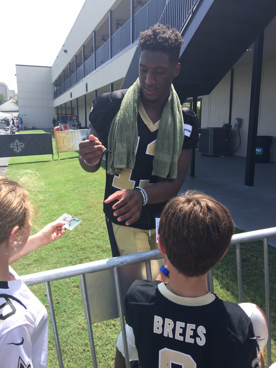 cmcollura's tweet photo. Big thanks to @Cantguardmike for all the great moments over the years. You’ve always shown love to my people over the years and that is never forgotten. My kids have grown up loving #13. Thanks for the memories and we will always be fans! https://t.co/Gmq9UiFT3M