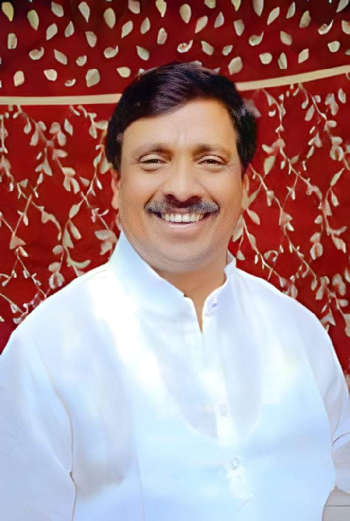 KrishnaRithe1's tweet image. रत्नागिरी-सिंधुदुर्ग मतदारसंघाचे लोकप्रिय #खासदार मा. श्री. #विनायक राऊत #साहेब #आपणास_वाढदिवसाच्या मनःपूर्वक शुभेच्छा!
#आपणास उत्तम आरोग्य व दीर्घायुष्य लाभो, हीच सदिच्छा..!
@Vinayakrauts @vinayakraut15