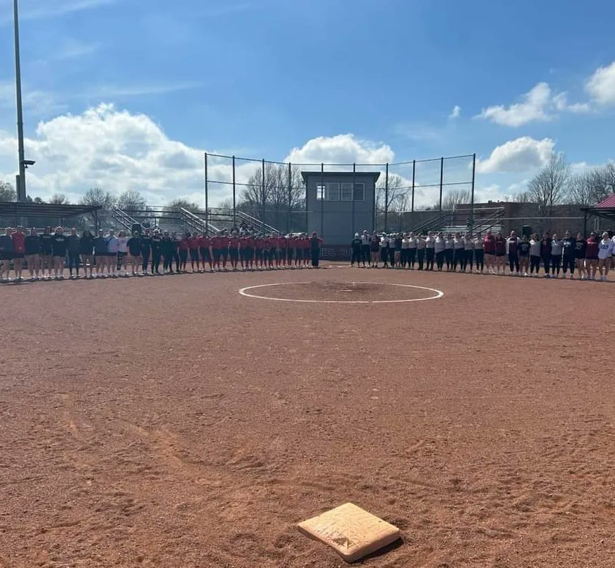 G2CoachAnthony's tweet photo. Game Day, Bethel Softball JV vs Friends University JV. We honored all our female ball players and coaches today for Women's History Month. Senior Women Leader's were recognized, Coach Stacy Middleton and Coach Suzanne Unruh from Friends U.
Bethel with a split.
#bcsb https://t.co/E2SOgOZ2sJ