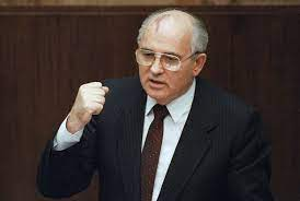 TammiMinoski's tweet image. #OTD 1990: The Congress of People's Deputies elected #MikhailGorbachev, president of the Soviet Union. Gorbachev received a Nobel Peace Prize "for the leading role he played in the radical changes in East-West relations." britannica.com/biography/Mikh…… #ColdWarHist #Perestroika