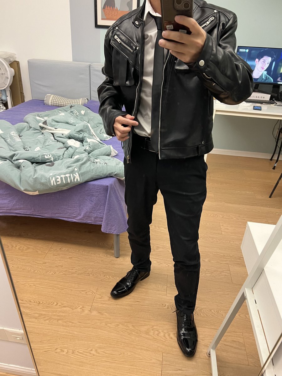 waySS69's tweet photo. 不同的外套 https://t.co/9iVXUEWi34