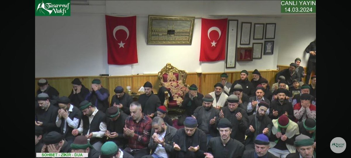 Rabbime ne kadar hamd etsek azdır, kardeşlerimiz dualarlarla zikirlerle iftarlarını yaptılar,topluca teravih namazı kılındı. 
cenabı hak cümlemizin oruçlarını kabul etsin,
ibadetlerimizi hayır hasenatımızı allah için yapanlardan eylesin, katından rahmet etsin...