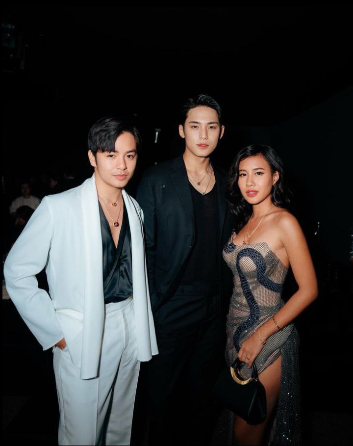 caratstalk's tweet photo. [17s] udah ada hasil fotonya guyss 😭 https://t.co/4Nz5R6PsyU