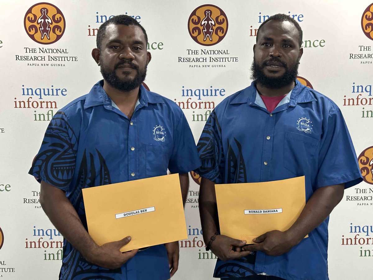 Douglas Ben and Ronald Daniara from the Autonomous Bougainville Government (Fisheries Department) received their 'National Resource Economic Management' certificates after 4 weeks of intense training. They are also the pioneers of the course offered at PNGNRI.