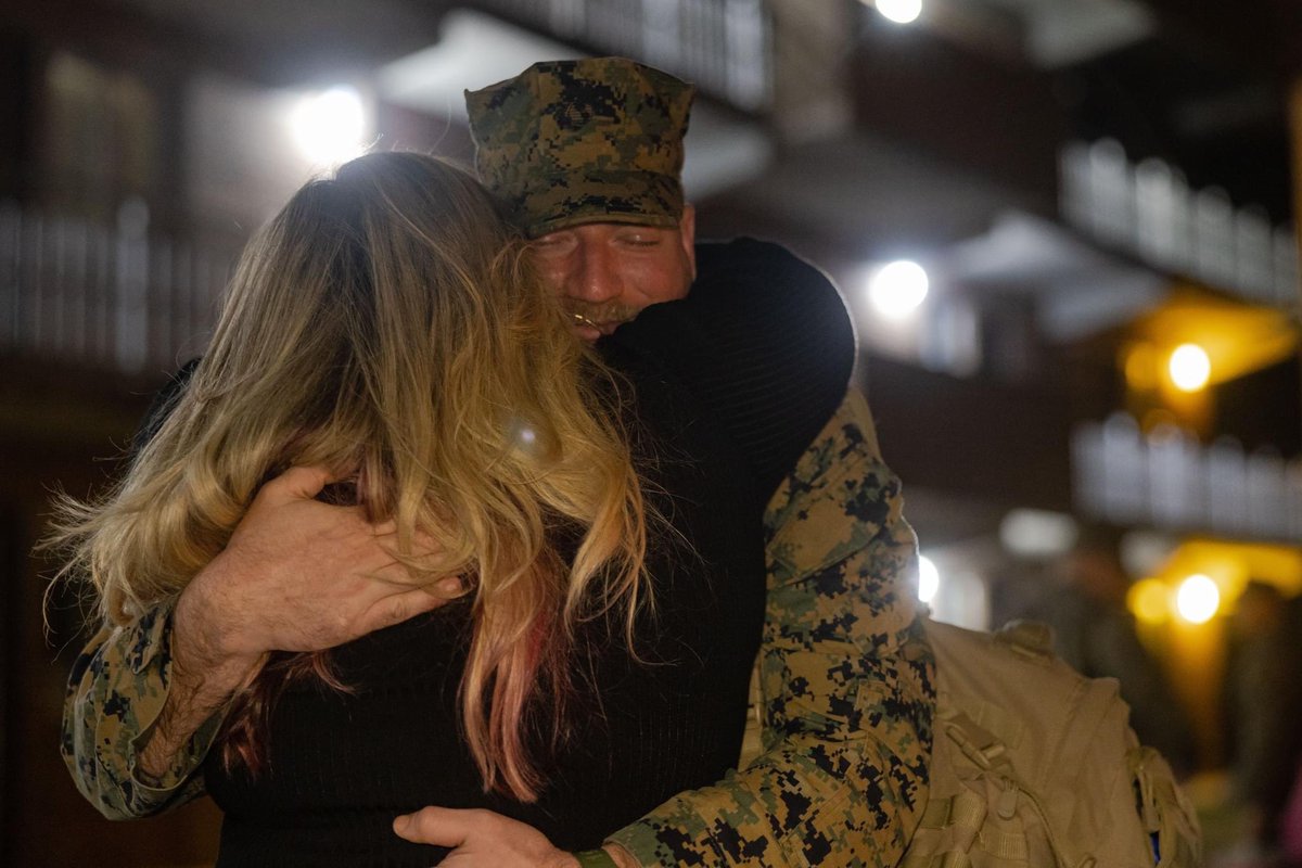 Welcome Home! Marines with CLB 22, @2ndMLG reunite with their families after returning from deployment with the @26MEU on MCB Camp Lejeune #welcomehome #marines #deployment #families 📷 by LCpl Brianna Lagarda Saenz and Cpl Jackson Kirkiewicz