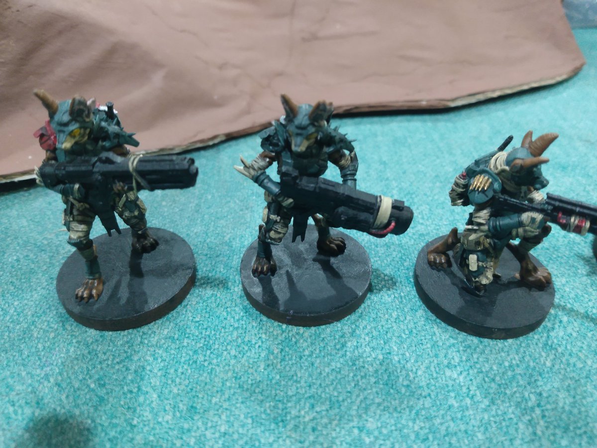 Beastmen for my traitor guardsmen. (needed some more furries)