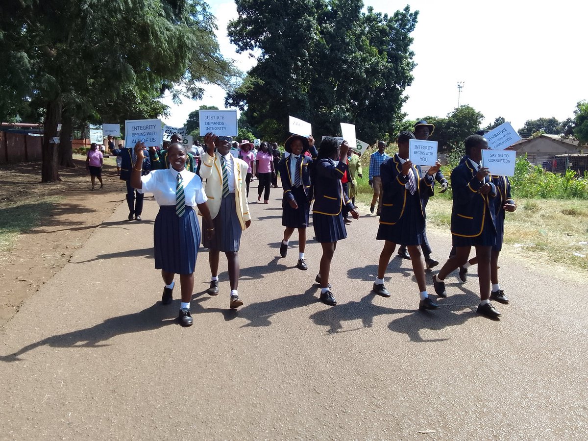 Pics frm a colorful procession during an anticorruption campaign convened at Kuwadzana High1 by @ZACConline yesterday. As a women led&women focused org, ZWACT is honoured to have attended this crucial event to promote anti-corruption education in schools #unitedagainstcorruption