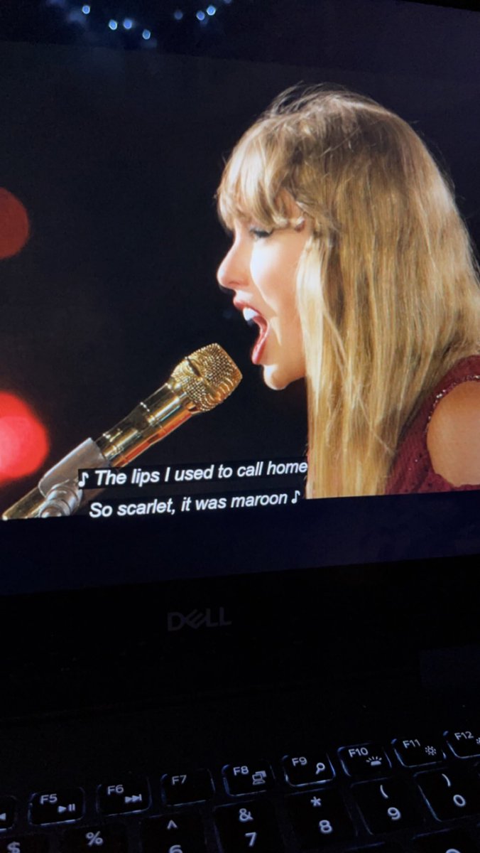 inafolklore's tweet photo. @taylornation13 sobbing with my head in my hands because this maroon performance is perfect #TSTheErasTourTaylorsVersion https://t.co/fMeV8U83M1