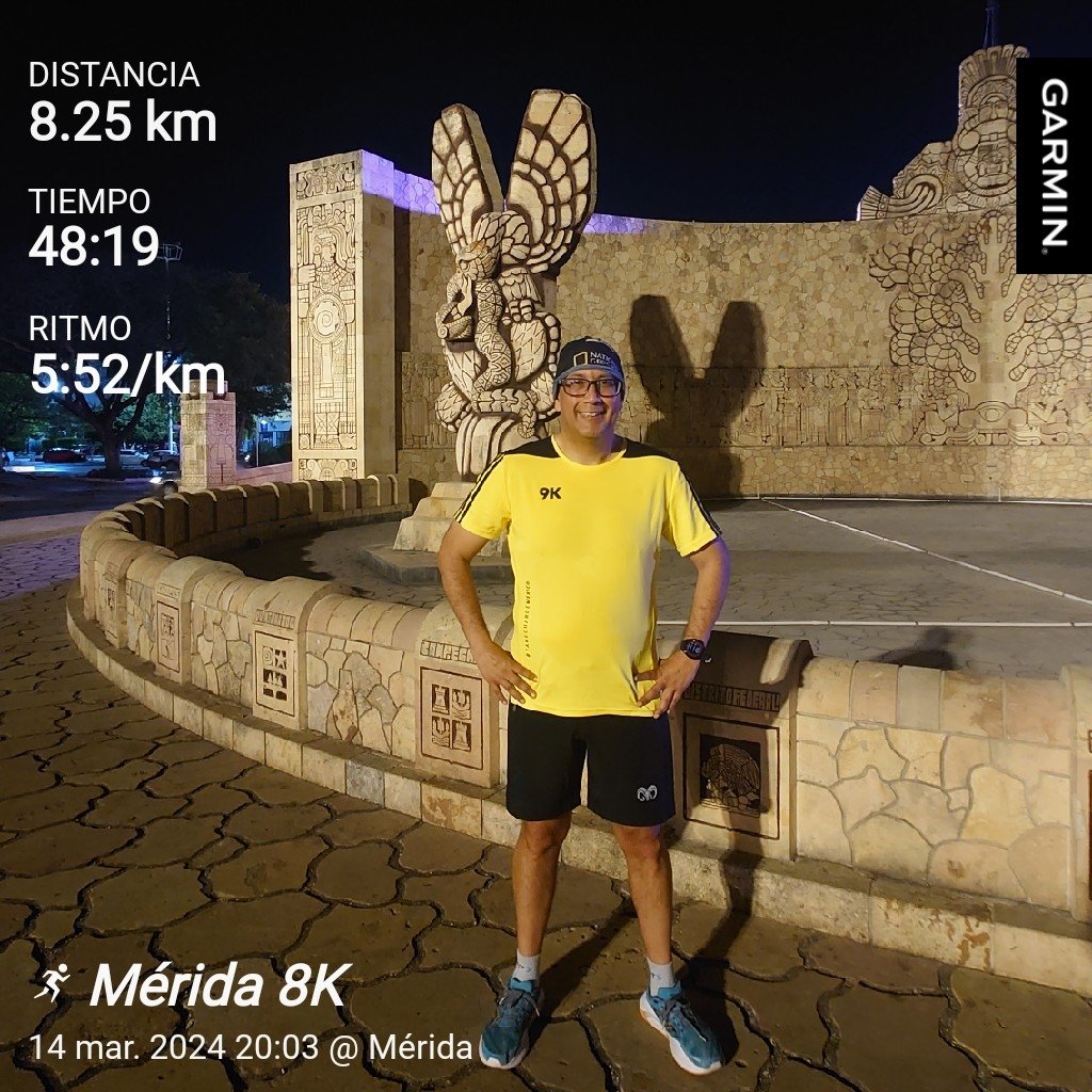 Después de un arduo día de trabajo, un trotecin nocturno desde la tierra de @azukar04 🤟🏃 #CannotStopRunning #KmsFelices #LonelyRunnerTeam #YoElegiCorrer #LoveRunSmile #LosCobardesTeam #Merida #PaseoMontejo