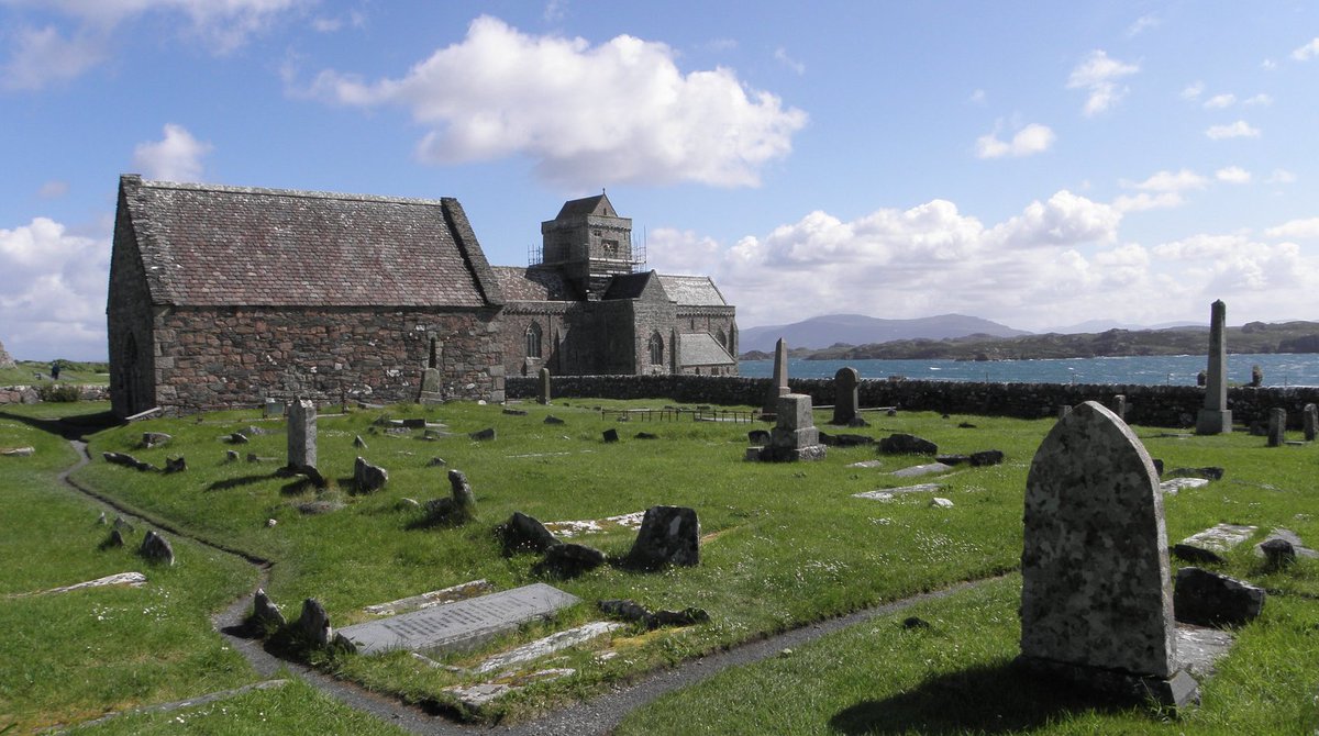 The Reilig Òdhrain cemetery on the small Scottish isle of Iona is believed to be the final resting place of 48 Scottish, 8 Norwegian and 4 Irish kings. (📷: irenicRhonda)