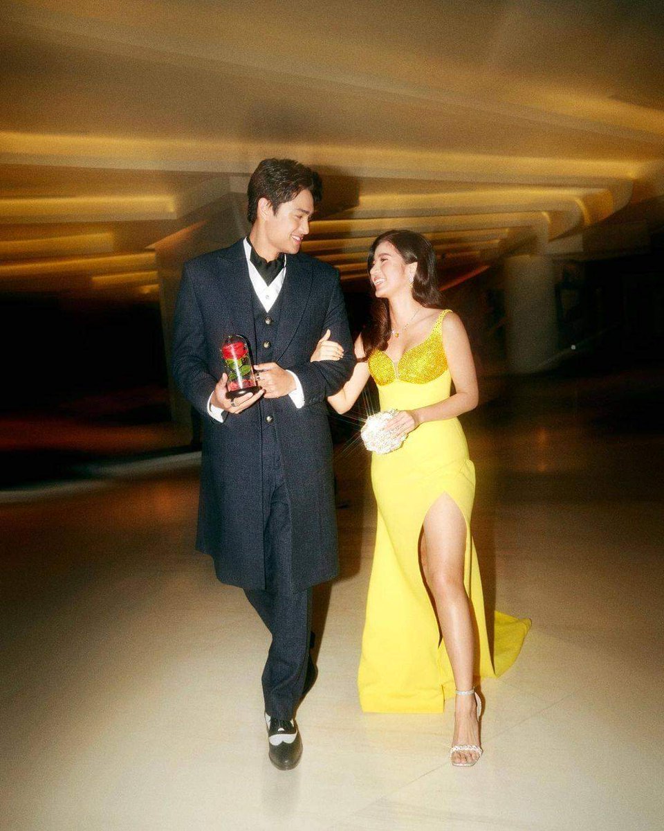 DonBelleOFC's tweet photo. 150324 • @donnypangilinan IG POST UPDATE! 

"Tale as old as time 🎶🌹" 

DONBELLE REIGNING ROYALTY

#DonBelle l #StarMagicalProm2024 
#PromKingDONNY l #PromQueenBELLE https://t.co/UTcMU811wn