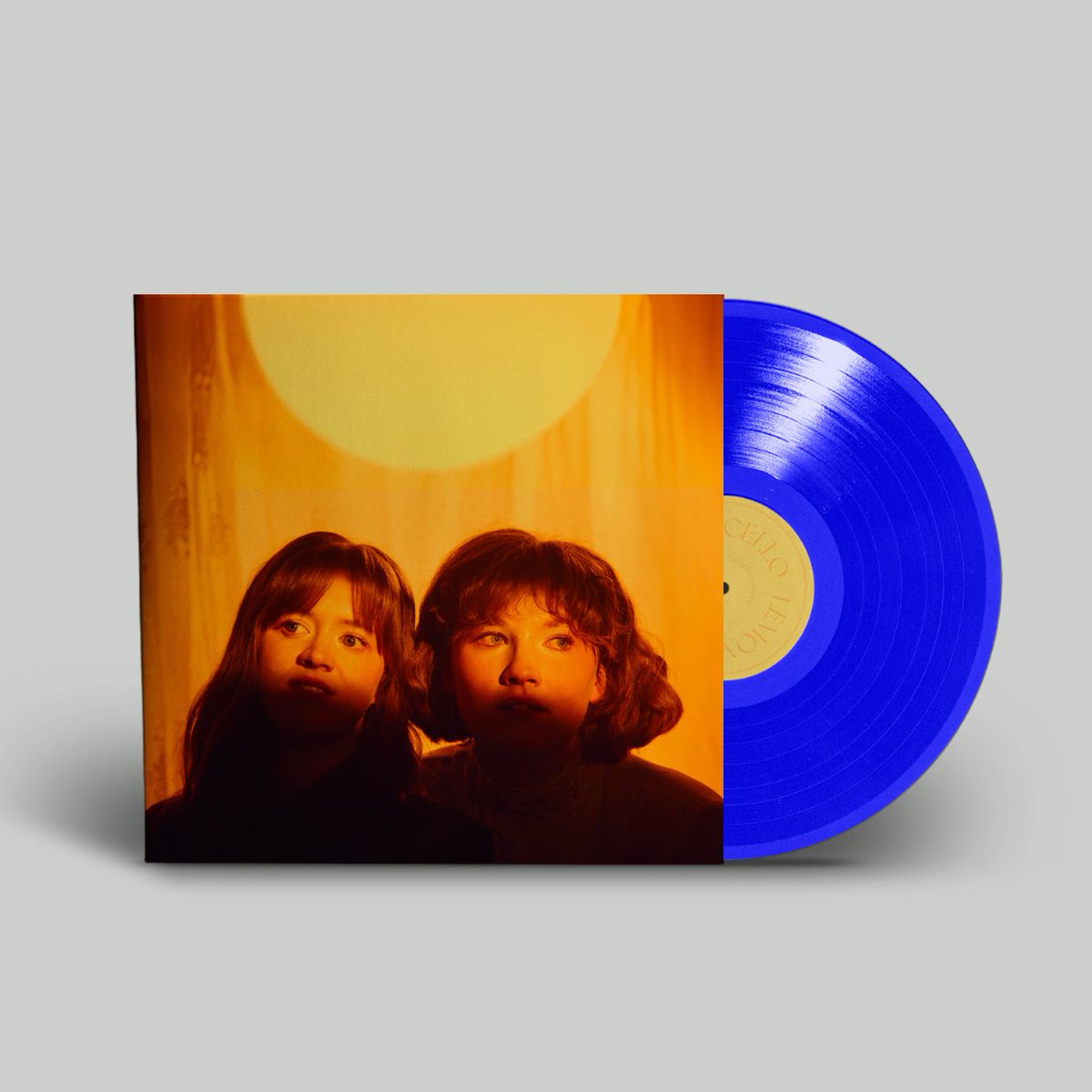 LemoncelloIE's tweet photo. We are so happy to finally tell you that our debut album 𝕃𝔼𝕄𝕆ℕℂ𝔼𝕃𝕃𝕆 will be released on May 3rd through @claddaghrecords. Pre-Order now on Ltd. Ed. Electric Blue Vinyl through link in bio. The new single “𝕆𝕃𝔻 𝔽ℝ𝕀𝔼ℕ𝔻” is out now too. Give it your big heart. X https://t.co/hP362jhro1