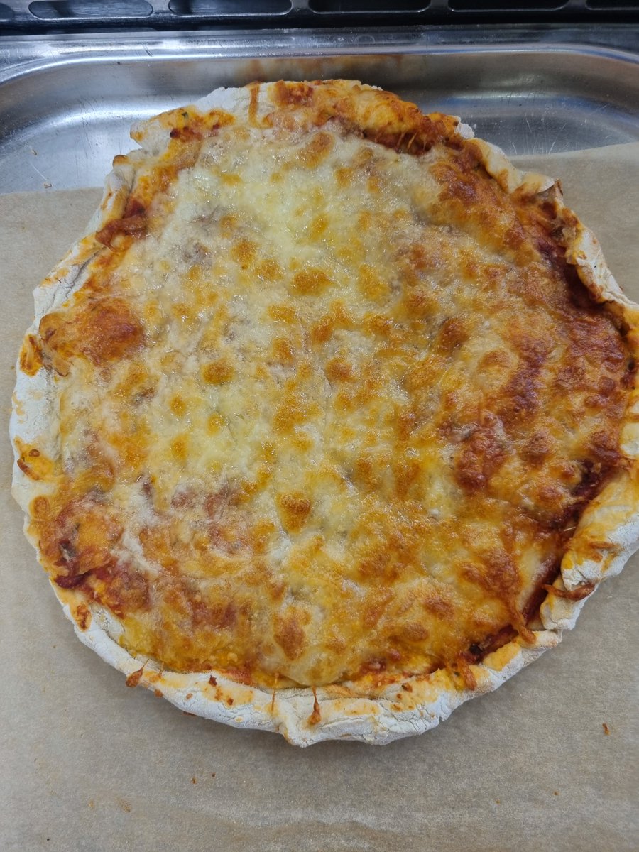 This week the children at TH made pizza!🍕🧀