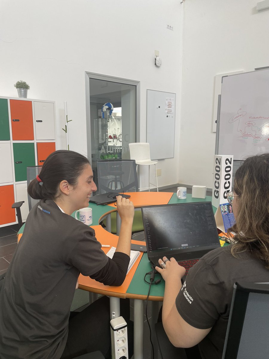 H4GCAN's tweet photo. 👉🏻Ya empiezan a trabajar en sus retos 💪🏼
¡Mucha suerte y mucho ánimo! 💫
#hackforgood #hackforgood2024 #h4gcan https://t.co/sx3gF7AOH3