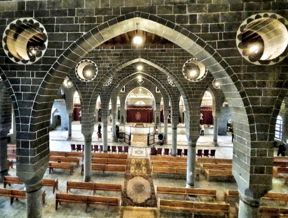 hayaxcig's tweet photo. Benim günüm böyle aydı 🥰🕯🙏 Pariluys
#SurpGiragosErmeniKilisesi #Dikranagerd https://t.co/07IJuY81Ma