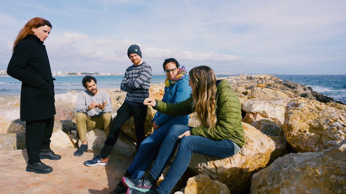 🪲En este capítulo del Escarabajo Verde analizamos el impacto de los pellets en las playas de Tarragona. Además, nuestra investigación nos lleva a Galicia para comprobar si el vertido del Toconao ha contaminado el medio marino. 📺ESTO NO DEBERÍA ESTAR AQUÍ, esta tarde @la2_tve