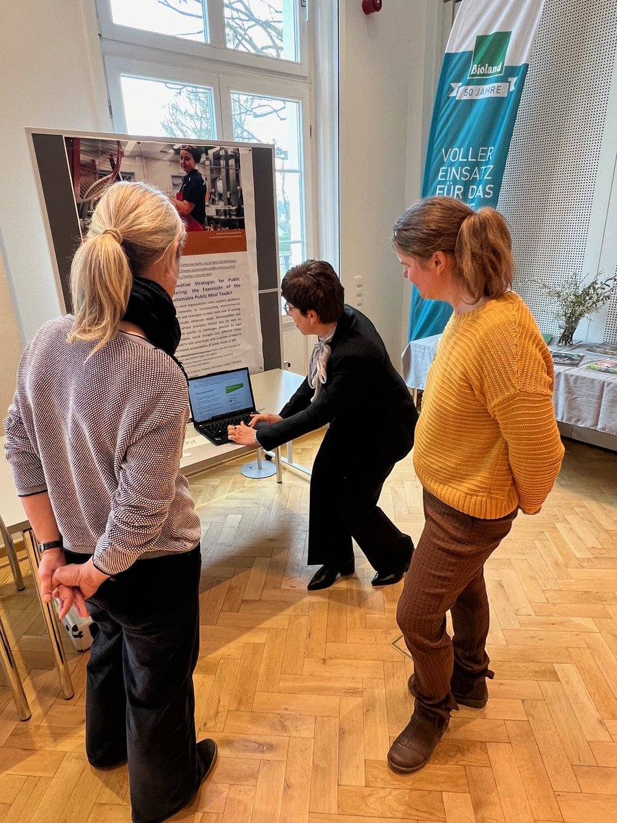 StratkitPlus's tweet photo. 🥕@agrathaer conducted a StratKIT+ toolbox training workshop as part of the kick-off event of Öko-Praxistage yesterday where more than 60 participants across the agri-food value chain showing joint forces with other initiatives substantially increases outreach 💚#InterregBSR https://t.co/vUIIpzmXMe