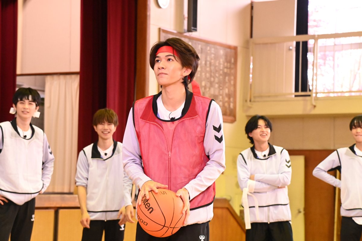JJL_NEO's tweet photo. 次回の #ジュニラン エピソード24は、3/22(金)23:00～✨

皆さまから「もっと見たい‼️」というお声が多かったエピソードから未公開シーンを大放出します✨💨実はこんなシーンもありました🏀

ご視聴は動画配信サービス #SPOOX で👇12話セットまたは1話ずつ購入できます🙆
https://t.co/u0uerI9L6M https://t.co/Hbvmnavh7r