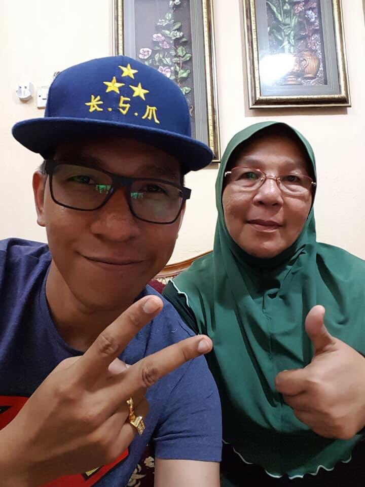 NasiPasu's tweet photo. @meinmokhtar kenal tak laki ni hutang tak bayar https://t.co/VtMcBQf0ON