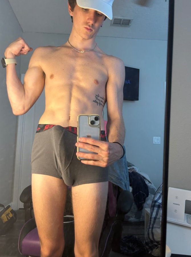 oj_twink's tweet photo. I have a different type of cardio in mind, rt if you wanna try it https://t.co/8I5xghYkSu